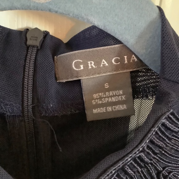 Navy sheer woman’s top - Picture 2 of 3